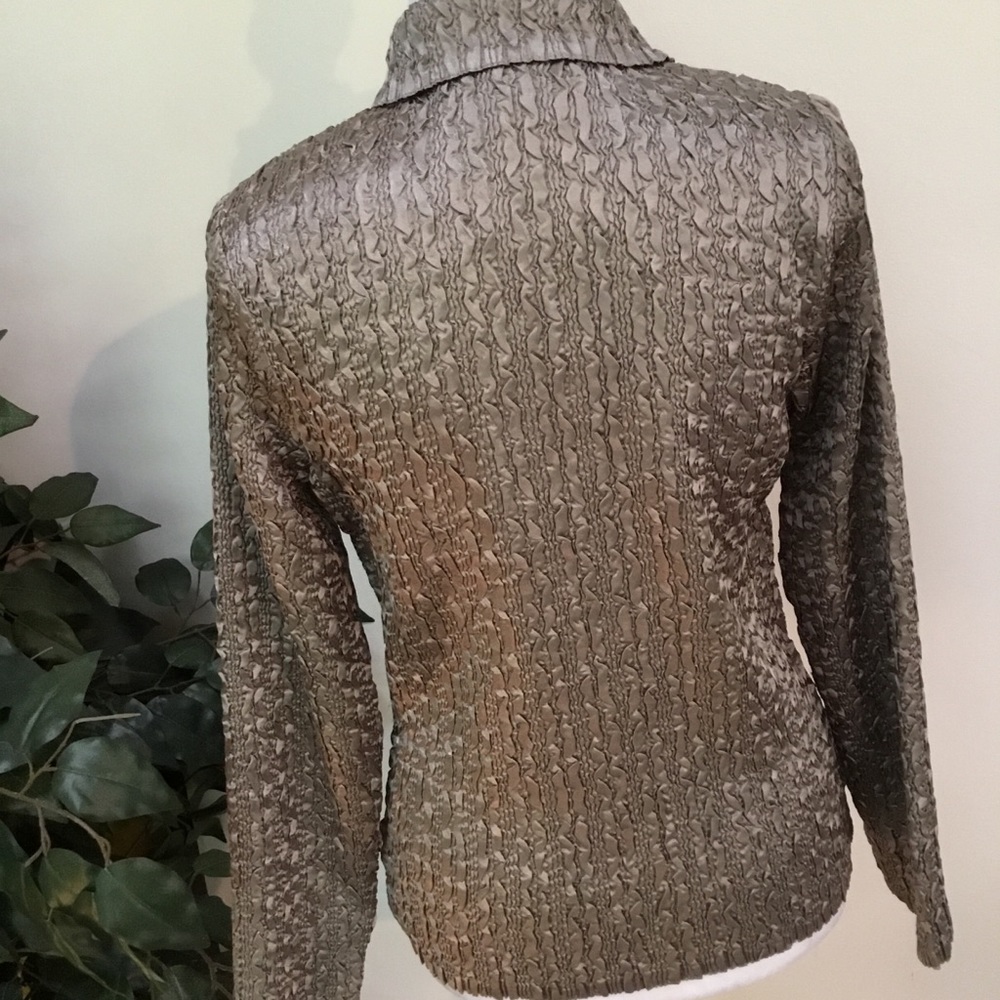 Pleats Collection Reversible Jacket. - image 3